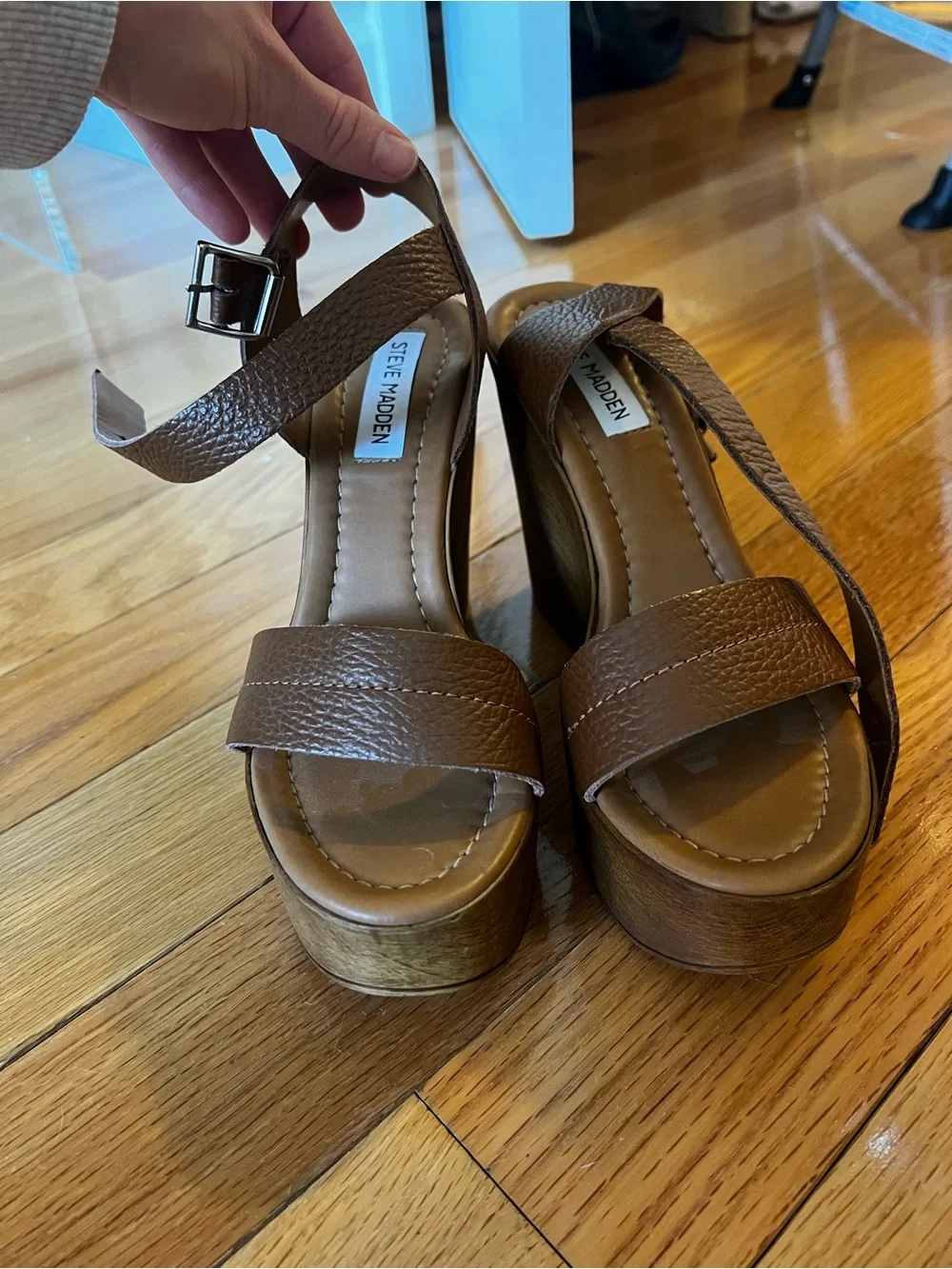 NWOT Steve Madden Brown Leather Platform Sandals